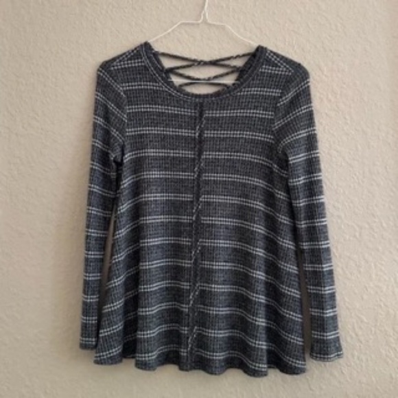 Altar’d State Sweater - Picture 1 of 3